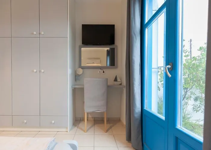 Just Blue With Amazing Sea Views In Holiday home *